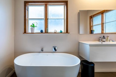 Photo of property in 8 Barrister Avenue, Mount Roskill, Auckland, 1042