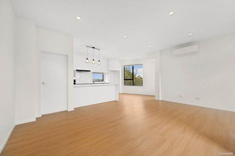 Photo of property in 24d Tomintoul Place, Highland Park, Auckland, 2010