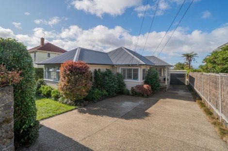 Photo of property in 33 Te Kawa Road, Greenlane, Auckland, 1061