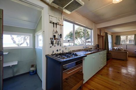 Photo of property in 1 Kaka Road, South Bay, Kaikoura, 7300