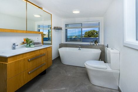 Photo of property in 17 Ocean View Road, Milford, Auckland, 0620