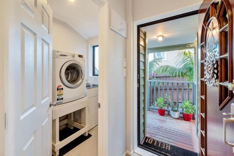 Photo of property in 23f Kamara Road, Glen Eden, Auckland, 0602