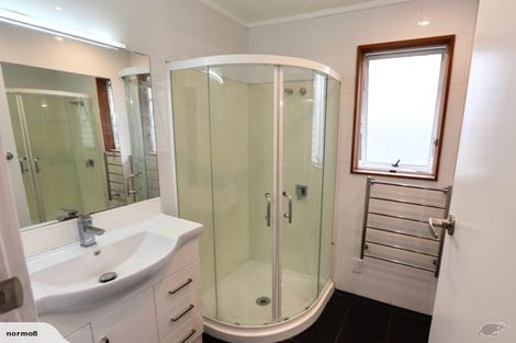 Photo of property in 15 Baylands Drive, Newlands, Wellington, 6037