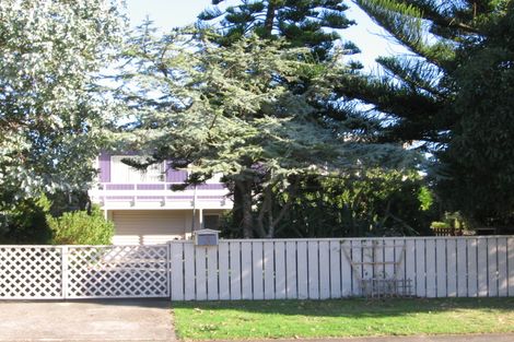 Photo of property in 3 Goldie Place, Waikanae Beach, Waikanae, 5036