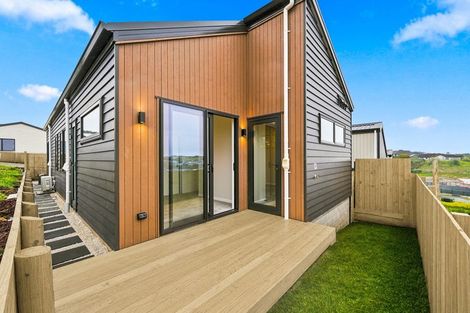 Photo of property in 10 Harakeke Lane, Orewa, 0931