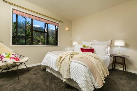 Photo of property in 1 The Knoll, Greenhithe, Auckland, 0632