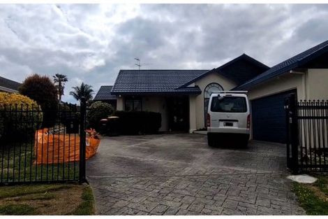 Photo of property in 6 Stewart Gibson Place, Manurewa, Auckland, 2105