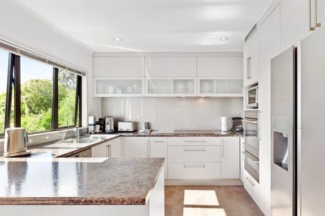 Photo of property in 2/19 Valley Road, Browns Bay, Auckland, 0630