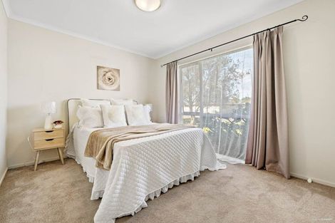 Photo of property in 12 Trevors Place, Pukekohe, 2120