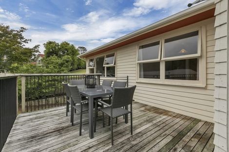 Photo of property in 96 Eskdale Road, Birkdale, Auckland, 0626