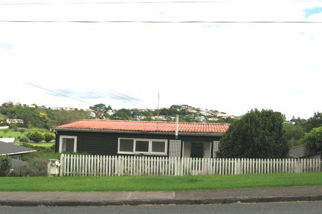 Photo of property in 30 Sylvan Avenue, Northcote, Auckland, 0627