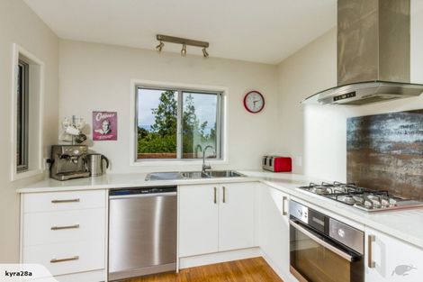 Photo of property in 22a Reynolds Place, Torbay, Auckland, 0630