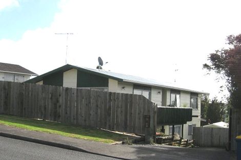 Photo of property in 14 Beauchamp Drive, Massey, Auckland, 0614