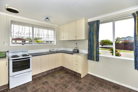 Photo of property in 2 Hurst Place, Parklands, Christchurch, 8083