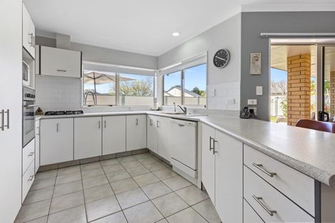 Photo of property in 2 Ashmore Court, Bethlehem, Tauranga, 3110