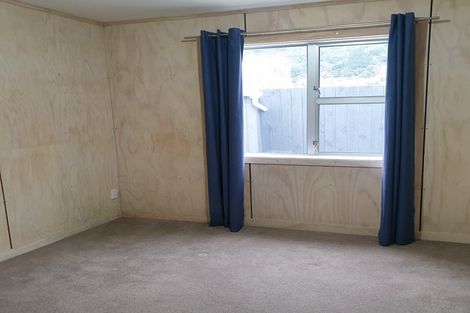 Photo of property in 52 Stokes Valley Road, Stokes Valley, Lower Hutt, 5019
