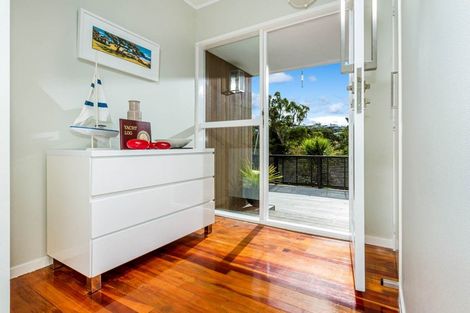 Photo of property in 54 Braemar Road, Castor Bay, Auckland, 0620