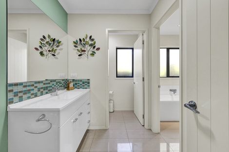 Photo of property in 57 Ainslee Street, Highlands Park, New Plymouth, 4312