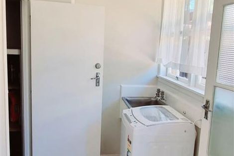 Photo of property in 1a Sutton Crescent, Papatoetoe, Auckland, 2025