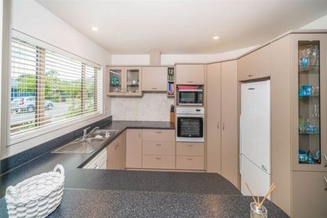 Photo of property in 2 Garforth Green, Halswell, Christchurch, 8025