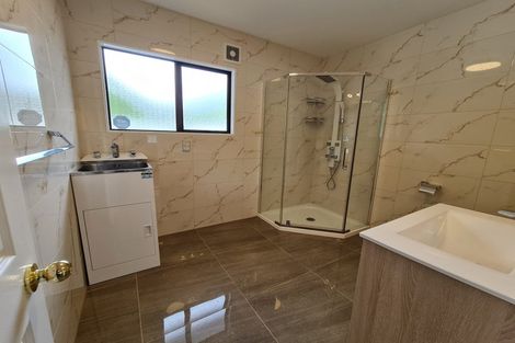 Photo of property in 10a Tirimoana Road, Te Atatu South, Auckland, 0602