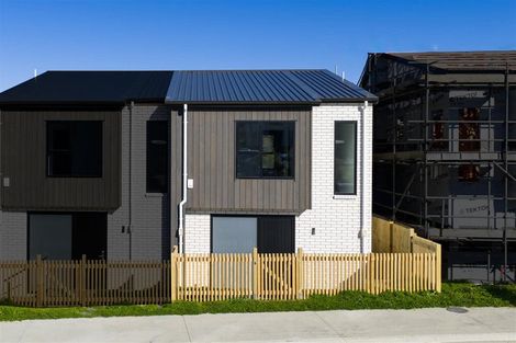 Photo of property in 16 Greenbrier Street, Westgate, 0814