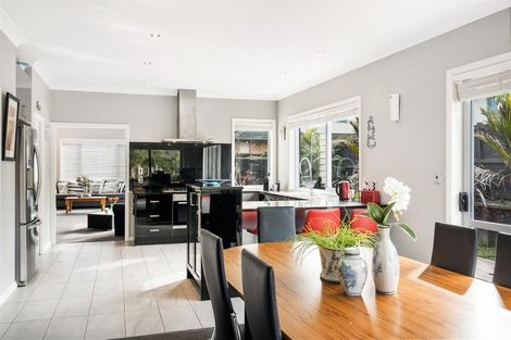 Photo of property in 12 Dunoon Close, Flat Bush, Auckland, 2016