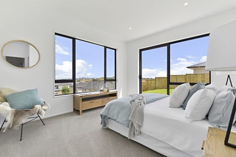 Photo of property in 61 Angiangi Crescent, Beachlands, Auckland, 2018