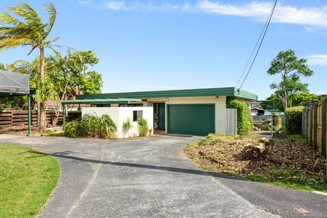 Photo of property in 131 Chivalry Road, Glenfield, Auckland, 0629