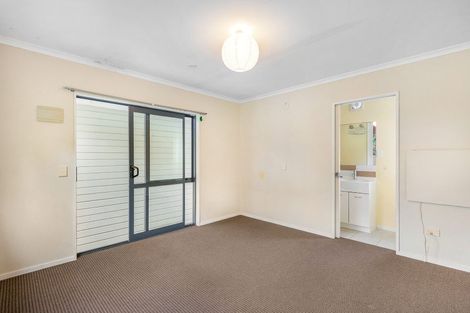 Photo of property in 33 Queen Street, Brighton, Dunedin, 9035