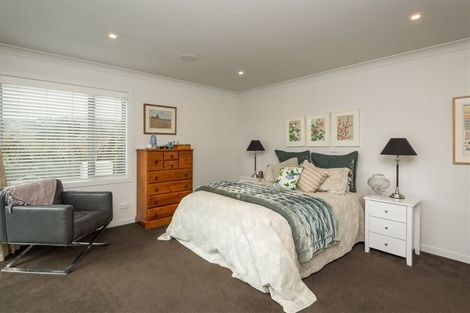 Photo of property in 40 Pentonville Close, Westmorland, Christchurch, 8025
