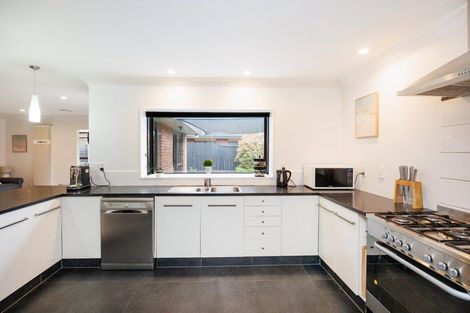 Photo of property in 77 Pacific Drive, Fitzherbert, Palmerston North, 4410