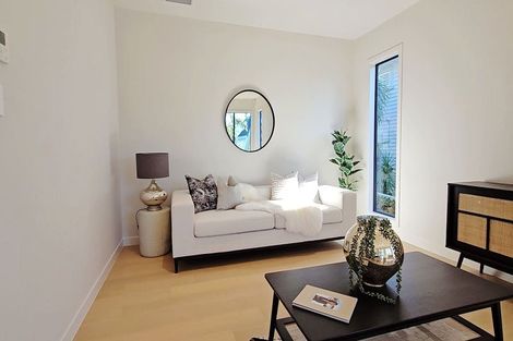 Photo of property in 201d Hurstmere Road, Takapuna, Auckland, 0622