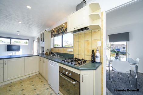 Photo of property in 34 Dahlstrom Grove, Kelvin Grove, Palmerston North, 4414