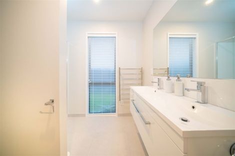 Photo of property in 58 Shadbolt Lane, Rolleston, 7614