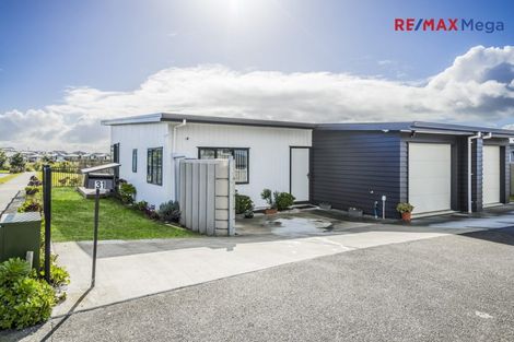 Photo of property in 31 Tuuhura Road, Pukekohe, 2120