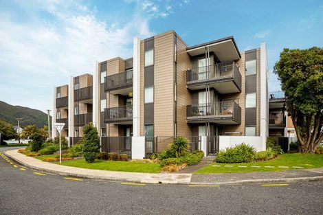 Photo of property in 104/94 Cambridge Terrace, Waterloo, Lower Hutt, 5011