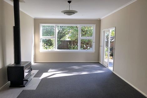 Photo of property in 10 Avonhead Road, Avonhead, Christchurch, 8042