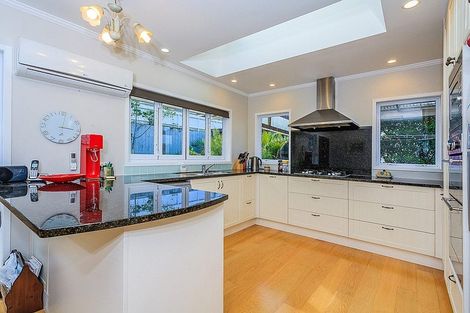Photo of property in 50 Balmain Road, Chatswood, Auckland, 0626