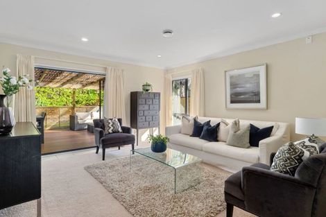 Photo of property in 6 English Oak Drive, Schnapper Rock, Auckland, 0632