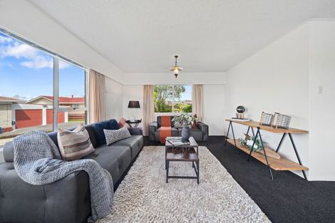 Photo of property in 2 Dalton Court, Pukekohe, 2120