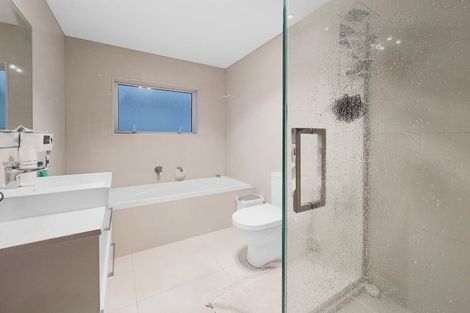 Photo of property in 242 Murphys Road, Flat Bush, Auckland, 2019