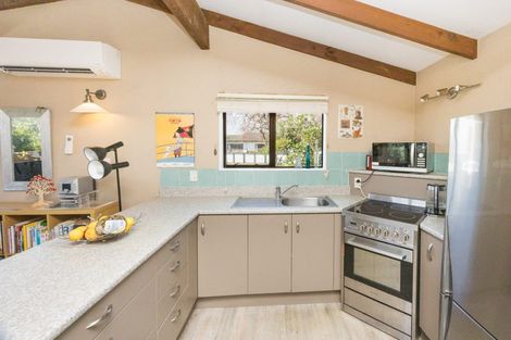 Photo of property in 8 Cousins Avenue East, Foxton Beach, Foxton, 4815