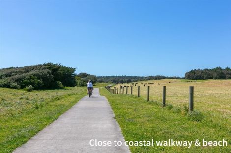 Photo of property in 15 Kotare Drive, Waiwhakaiho, New Plymouth, 4312