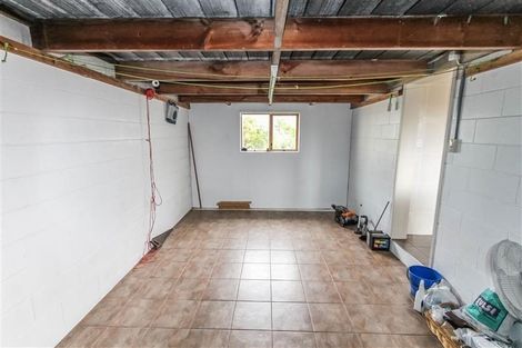 Photo of property in 1/168 Hutchinson Avenue, New Lynn, Auckland, 0600