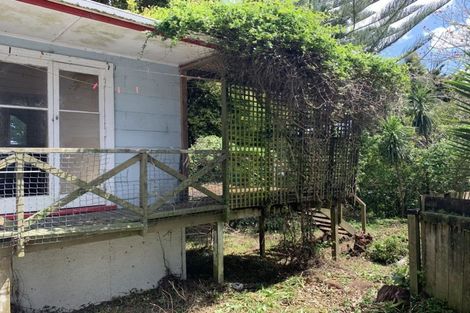 Photo of property in 16 Parrs Cross Road, Henderson, Auckland, 0612