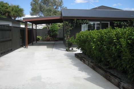 Photo of property in 4 Cullen Court, Palmerston North, 4410