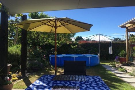 Photo of property in 8 Seddon Street, Carterton, 5713