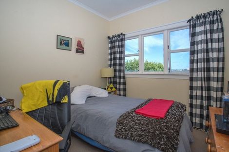 Photo of property in 25 Omar Street, Khandallah, Wellington, 6035