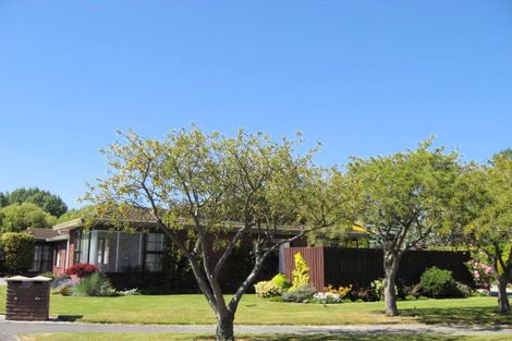 Photo of property in 16b Rubens Place, Burnside, Christchurch, 8053